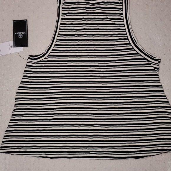 NWT Volcom razorback  black/white stripe top sz M - Picture 6 of 6